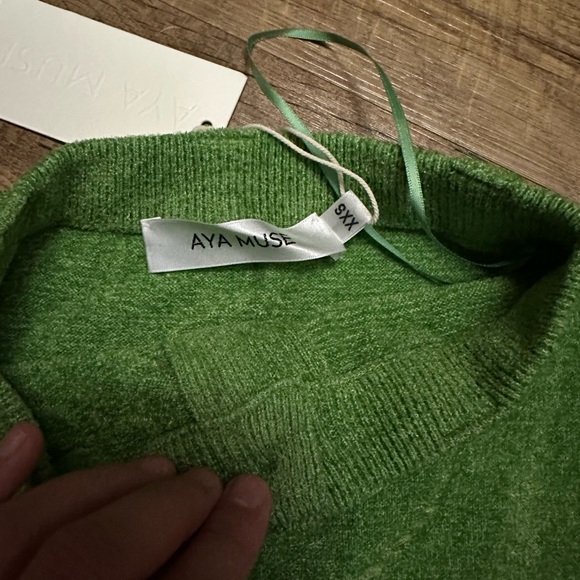 Aya Muse green mini skirt - Picture 3 of 3